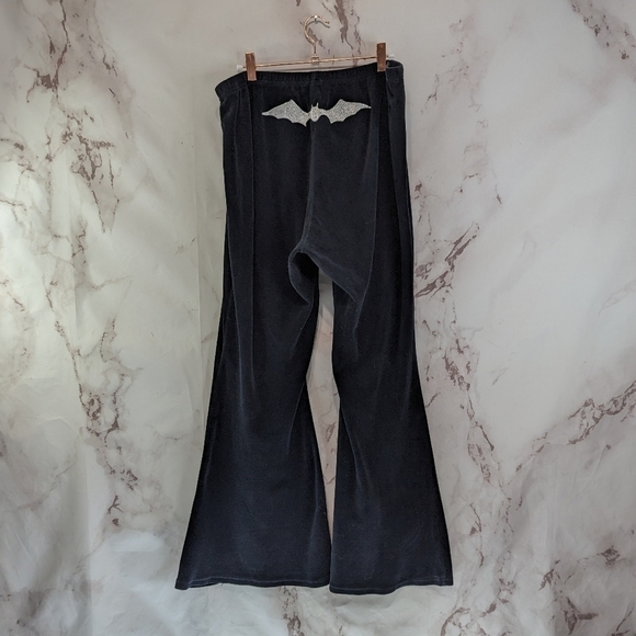 Dolls Kill X Monsters Pants Women 2X Black Flare Wide Leg Velour Bat Embroidered - Picture 1 of 13
